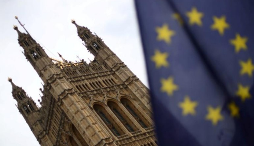 Londres va investir 2,1 milliards de livres de plus pour un Brexit sans accord