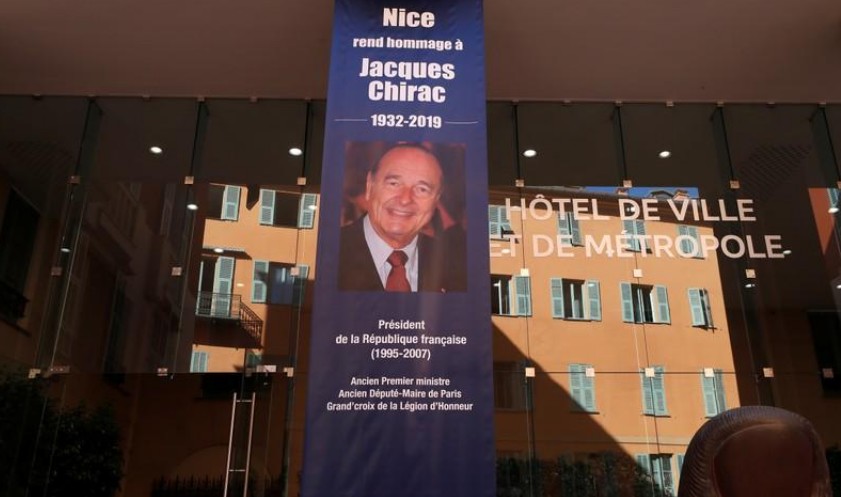 Dernières touches à l'hommage à Chirac, "personnalité hors norme"