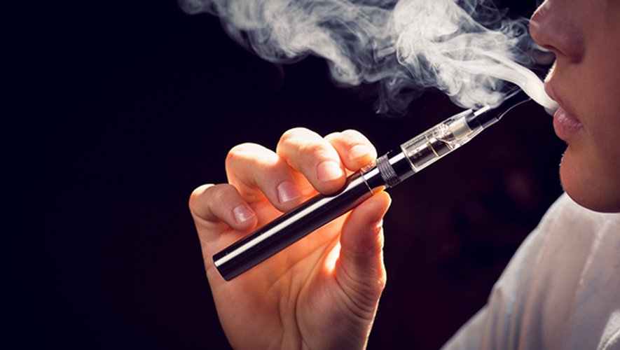 Cinq choses à savoir sur la cigarette électronique