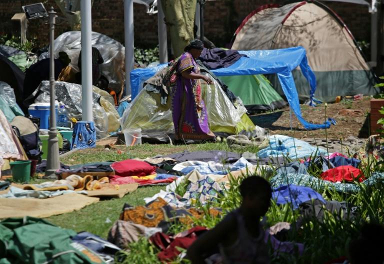 "Revenez demain": le parcours sans issue des demandeurs d'asile en Afrique du Sud