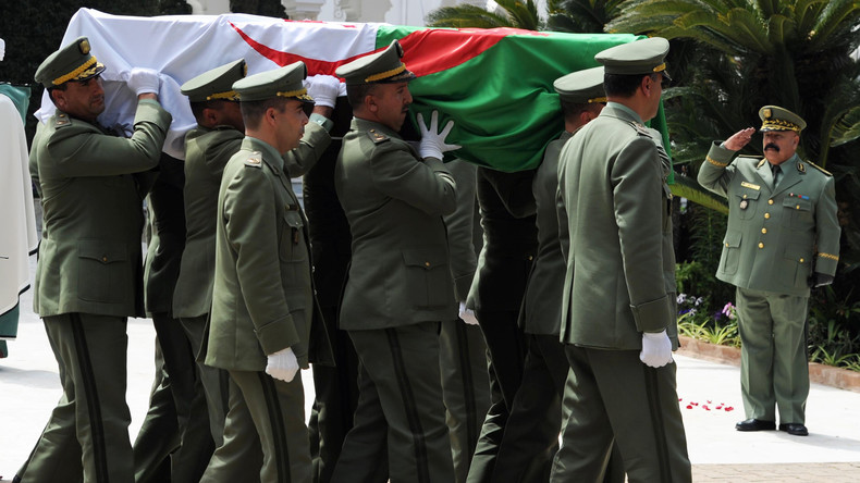 Un soldat algérien tué dans un attentat à la voiture piégée près de la frontière du Mali