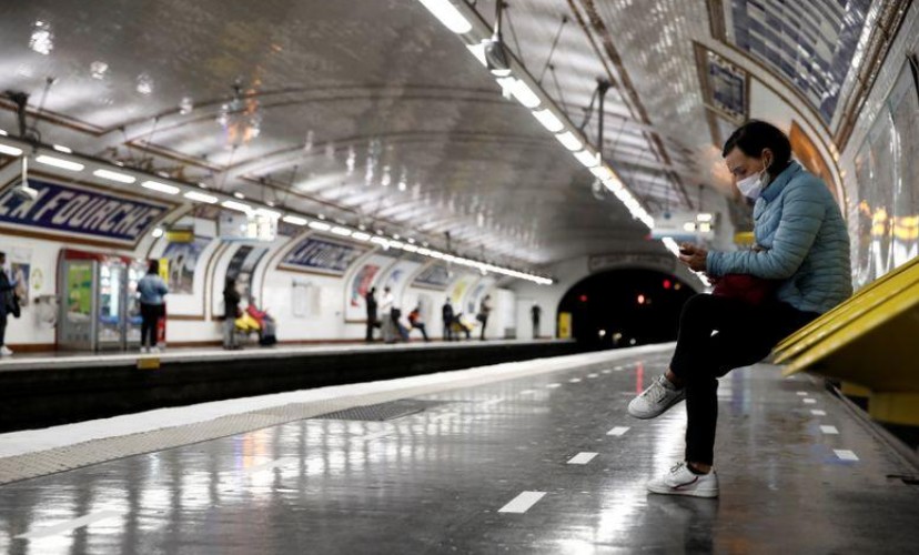 Dix millions de masques distribués dans les transports à partir de lundi