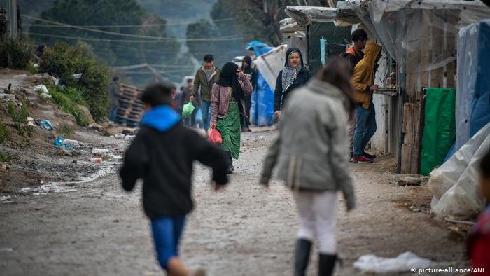 Plus de 240 migrants contaminés par le coronavirus dans un nouveau camp grec