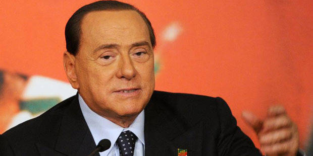 Italie: Silvio Berlusconi sur le point d'être chassé du parlement