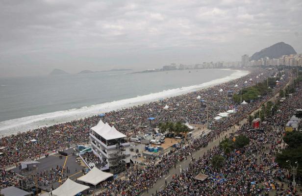 Rio/Nouvel An: 2,3 millions de personnes attendues sur la plage de Copacabana