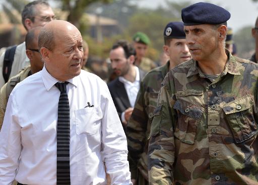 Jean-Yves Le Drian et le général Francisco Soriano