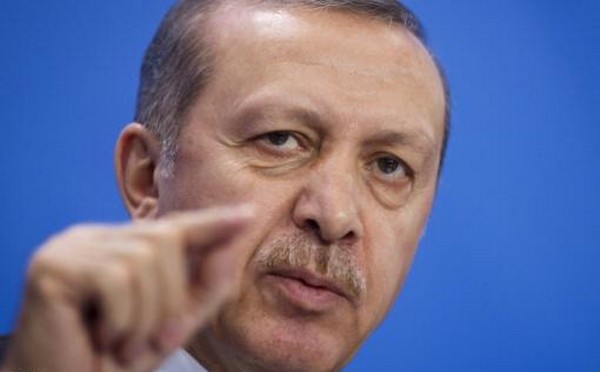 Turquie: Erdogan menace d'interdire YouTube et Facebook