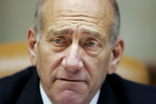 Israël: l'ex-Premier ministre Ehud Olmert condamné pour corruption