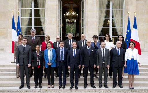 Premier conseil des ministres pour le gouvernement "de combat" de Valls