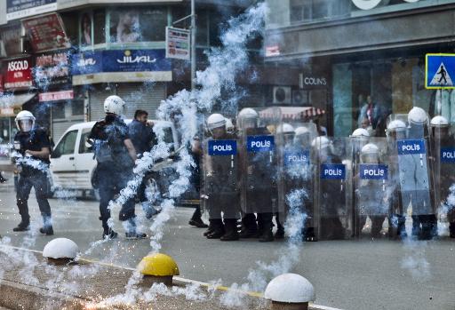 Turquie: nouveaux heurts à Ankara entre police et manifestants