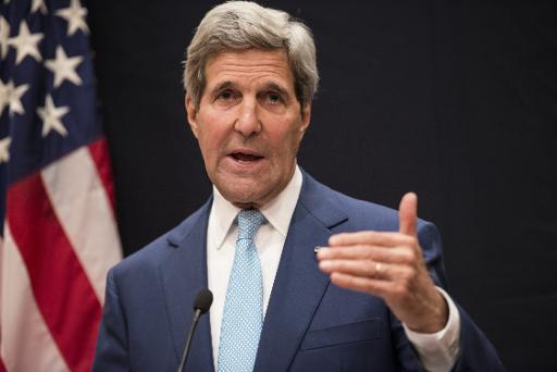 Irak: John Kerry arrive à Bagdad, 23 détenus tués dans une attaque