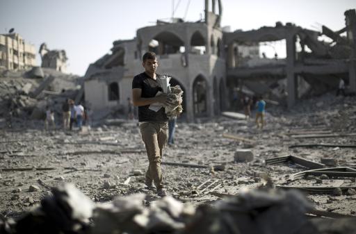 La bande de Gaza sous le feu d'Israël lancé à la recherche d'un des siens