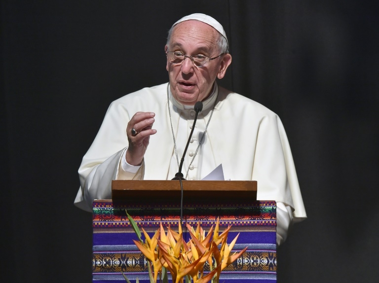 Le pape demande la fin du "génocide" des chrétiens au Moyen-Orient