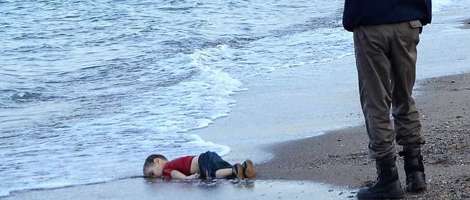 "Mes enfants m'ont glissé des mains", raconte le père du petit Syrien mort noyé en Turquie