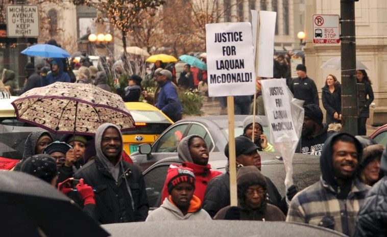 Chicago: nouvelle manifestation après la mort d'un Noir abattu par un policier