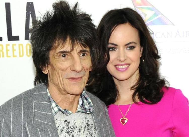 Ron Wood, guitariste des Rolling Stones, attend des jumeaux à 68 ans