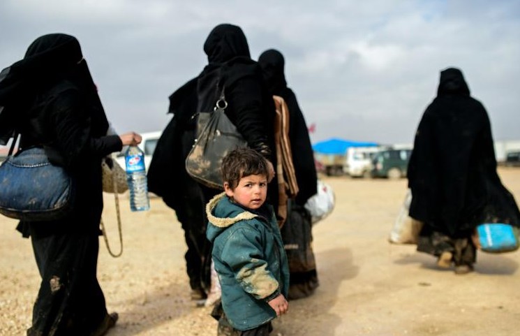 Syrie: les déplacés toujours bloqués à la frontière turque