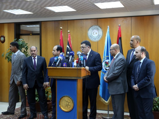 Fayez al-Sarraj sommé de quitter Tripoli, risque d'escalade