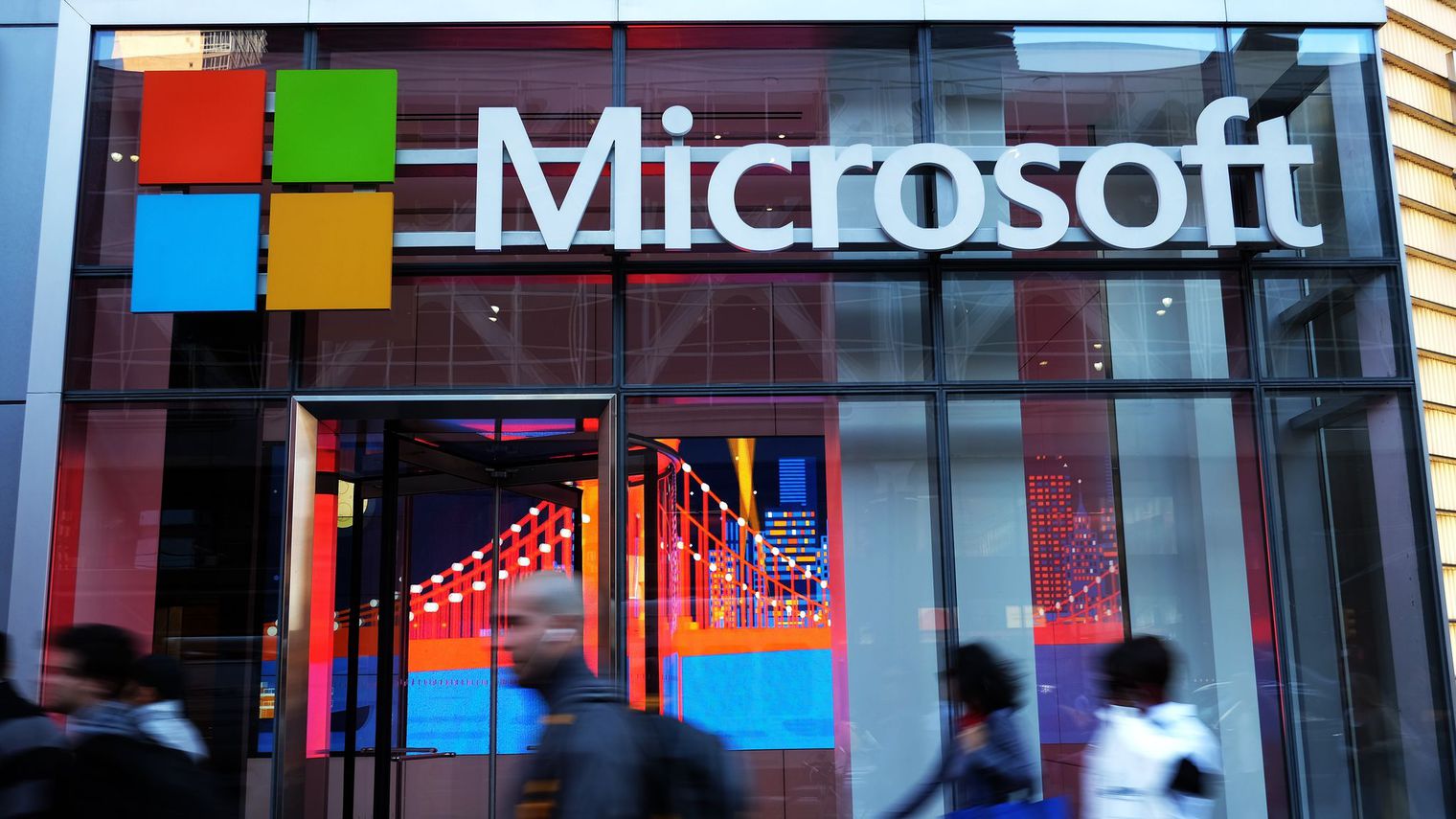 Microsoft veut s'imposer sur les technologies d'avenir après le ratage du mobile