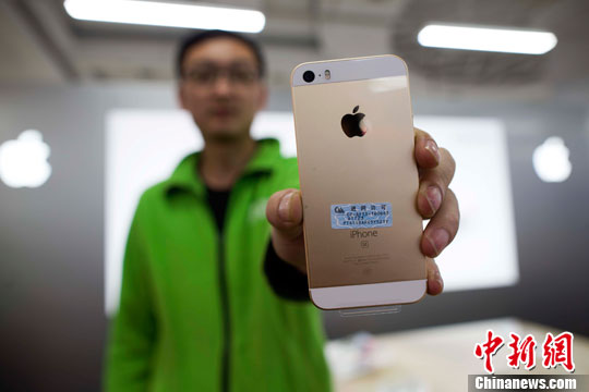 iPhone SE: 3,4 millions d'appareils commandés dès la première semaine en Chine