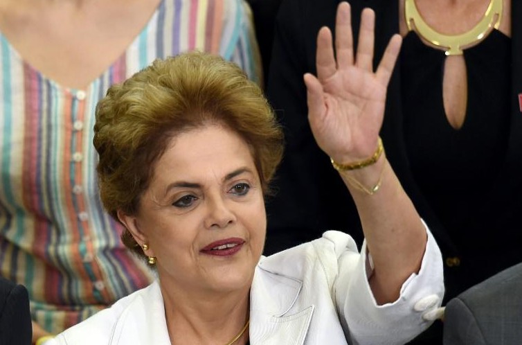 Brésil: Rousseff accuse son vice-président de conspirer pour la destituer