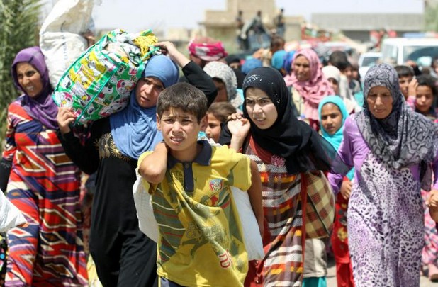 Lutte contre l'EI en Irak et Syrie: des centaines de civils fuient Fallouja