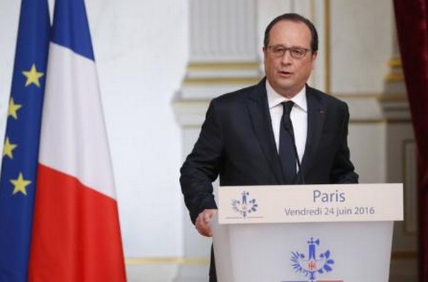 Hollande annonce des initiatives pour un "sursaut" européen