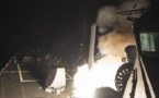 Washington tire 59 missiles sur une base aérienne en Syrie