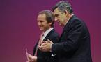 Gordon Brown lâché par un ministre qui l'appelle à démissionner