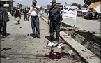 Afghanistan: attentats suicide et combats dans une ville du sud-est