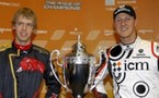 Schumacher, Vettel et Button au Nid d'oiseau pour la Course des Champions