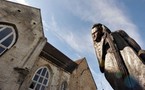 Polémique autour d'une statue de Johnny Hallyday à Verneuil-sur-Avre