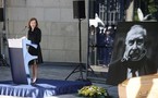 France: personnalités du cinéma et anonymes rendent hommage à Chabrol
