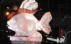 A Nantes pour Noël on sculpte des poissons de glace