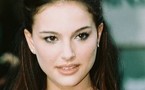 Natalie Portman sombre dans la paranoïa et la folie dans "Black Swan"