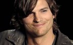 Ashton Kutcher rejoint la série télévisée "Mon Oncle Charlie"