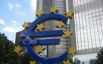 Zone euro: le ralentissement de la croissance s'ajoute à la crise de la dette