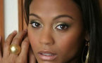 Zoe Saldana, beauté bleue dans "Avatar" et implacable tueuse de "Colombiana"