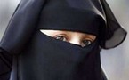Algérie: une lycéenne contrainte d'ôter son voile pour assister à ses cours