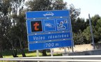 Au volant d'une voiture, il prend de l'essence sur l'autoroute... à 12 ans