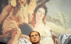 Italie: la débâcle de la droite de Berlusconi aux municipales marque la fin d'une époque