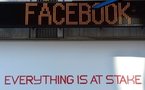 Le patron de Facebook fait carillonner une entrée en Bourse record
