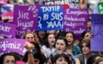Les Turcs opposés à l'interdiction de l'avortement
