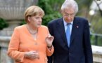 Zone euro: Merkel et Monti se félicitent des progrès de l'Italie