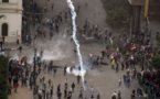 Egypte: la police cherche à disperser les manifestants anti-Morsi au Caire