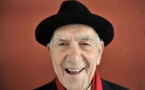 Décès de l'intellectuel français Stéphane Hessel, auteur d'"Indignez-vous!"