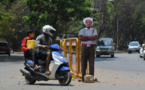 Inde: des policiers en carton pour faire respecter le code de la route