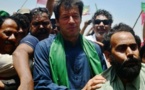 Pakistan: Imran Khan reste alité, vague de sympathie dans le pays