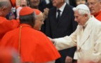 Le pape François à Saint-Pierre pour le consistoire en présence de Benoît XVI