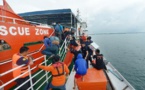 Indonésie: des corps et des débris de l'avion d'AirAsia retrouvés en mer